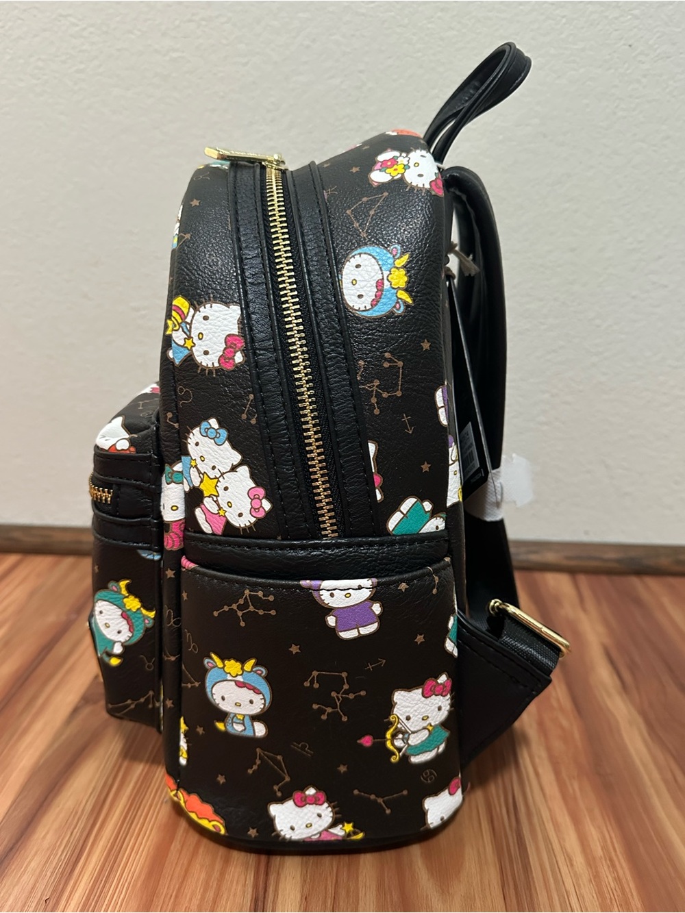 NWT Sanrio x Loungefly Hello Kitty Zodiac Mini Backpack in Black Multicolor - Picture 3 of 4